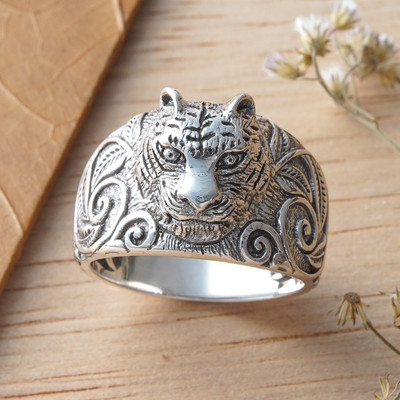 Sterling Silver Cocktail Ring with Tiger and Leaf Motifs