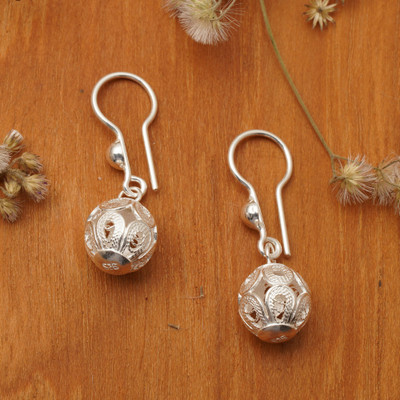 Swaying Ball-Themed Filigree Sterling Silver Dangle Earrings