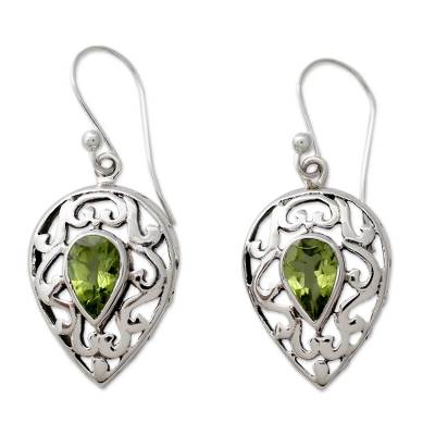 India Jewelry Earrings in Sterling Silver and Peridot