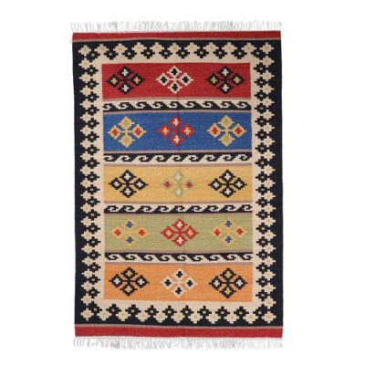 Hand Made Wool Area Rug from India (4 x 6)