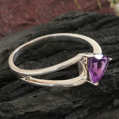 Triangle-Cut One-Carat Amethyst Solitaire Ring from India