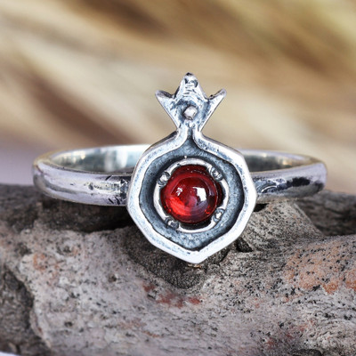 Pomegranate-Themed Natural Garnet Single Stone Ring