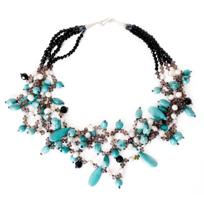 Cultured pearl beaded necklace