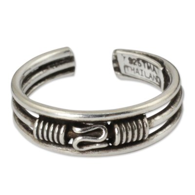Toe Ring in Sterling Silver Thai Artisan Jewelry