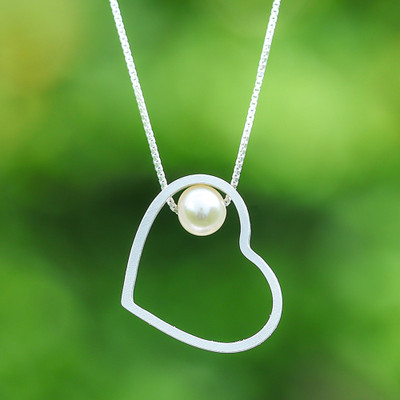Minimalist Heart-Themed Silver and Cultured Pearl Necklace