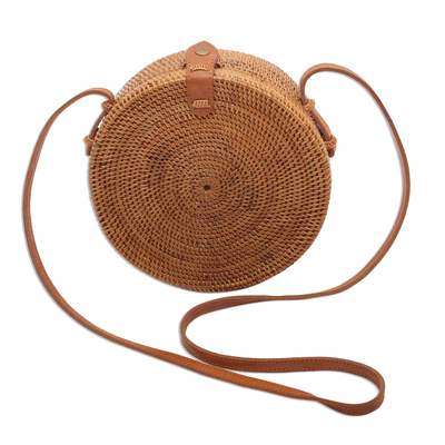 Round Woven Bamboo and Ate Grass Shoulder Bag