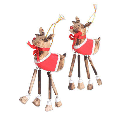 Albesia Wood Holiday Reindeer Ornaments (Pair)