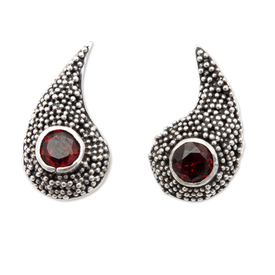 Drop-Shaped Button Earrings with Natural Garnet Jewels