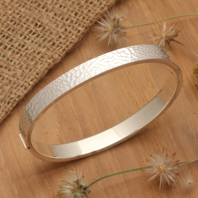 Textured 925 Silver Oval Bangle-Style Wristband Bracelet