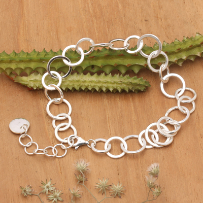 Minimalist Sterling Silver Link Bracelet with Round Charm