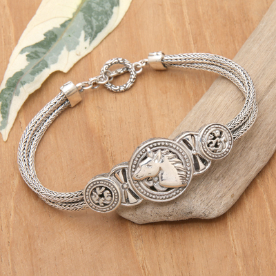 Traditional Horse-Themed Sterling Silver Pendant Bracelet