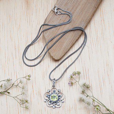 Spring-Themed Floral Natural Peridot Pendant Necklace