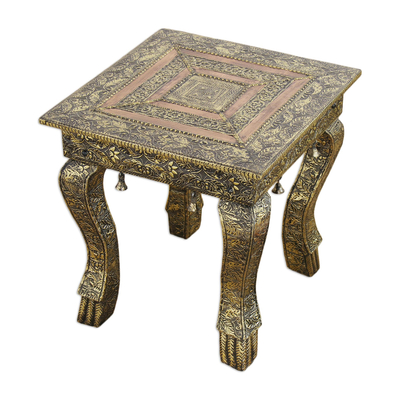 Brass accent table (Large)