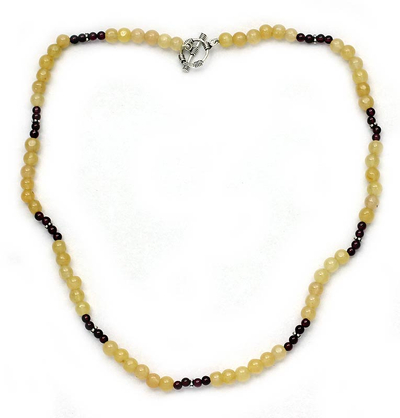 Aventurine and garnet strand necklace