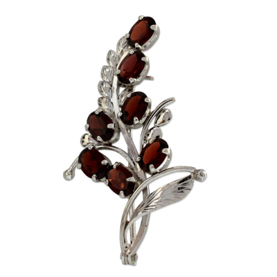 7 Carats Garnet and Sterling Silver Brooch Pin from India