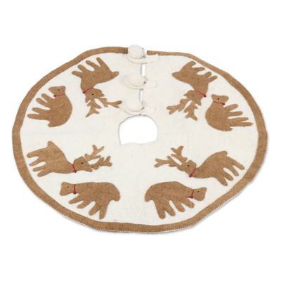 Handcrafted Wool Tree Skirt with Tan Reindeer from India