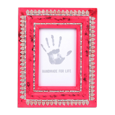 Leaf Motif Aluminum and Wood Photo Frame (4x6) from India