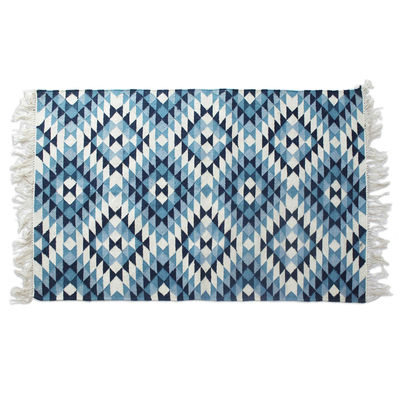 Blue and Ivory Fret Diamond Motif Handwoven Wool Rug (4x6)