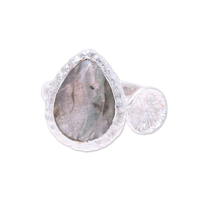 3.5-Carat Labradorite Wrap Ring from India