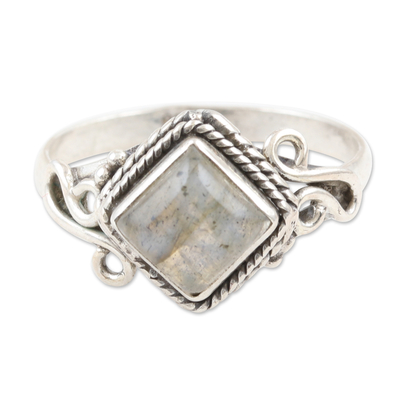 Labradorite and Sterling Silver Single Stone Ring