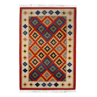 Handcrafted Indian Wool Area Rug (4 x 6)
