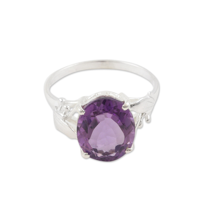 Exquisite Sterling Silver Solitaire Ring with Amethyst Stone