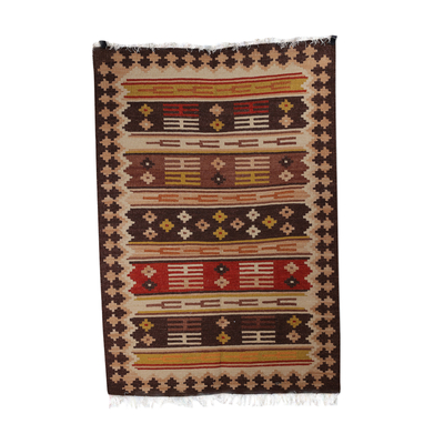 Handloomed Traditional Warm-Toned Wool Area Rug (4x6)