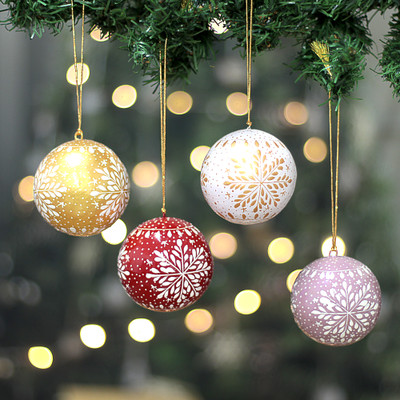 Christmas Snowflake-Themed 4-Piece Papier Mache Ornament Set