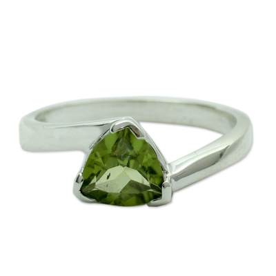 Solitaire Peridot Ring Crafted in Sterling Silver