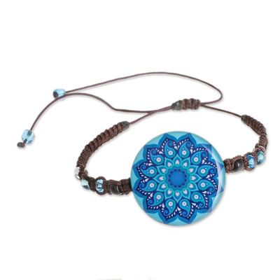 Glass Beaded Macrame Pendant Bracelet in Blue