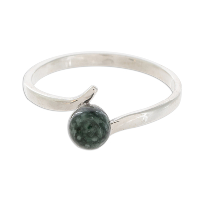 Round Jade Single-Stone Ring in Dark Green from Guatemala