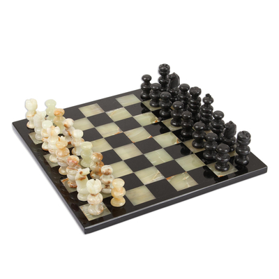 Onyx and Marble Chess Set in Black and Green from Mexico