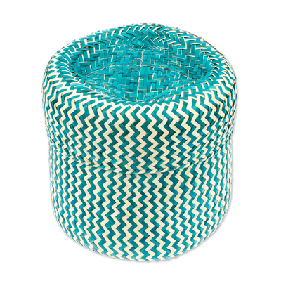 Green Basket with Lid Hand-Woven from Palm Fiber in Mexico