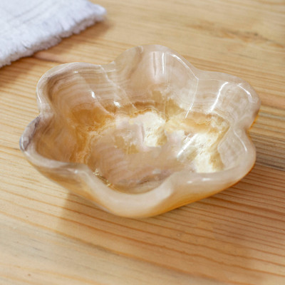 Six-Leaf Clover-Themed Hand-Carved Natural Marble Catchall