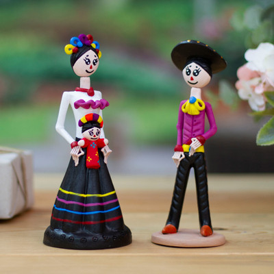Hand-Painted 2-Piece Folk Art-Themed Couple Sculpture Set