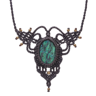 Macrame Pendant Necklace with Serpentine