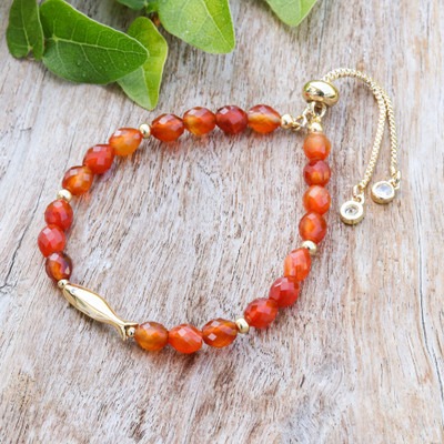 Natural Carnelian Beaded Bracelet with Brass Fish Pendant