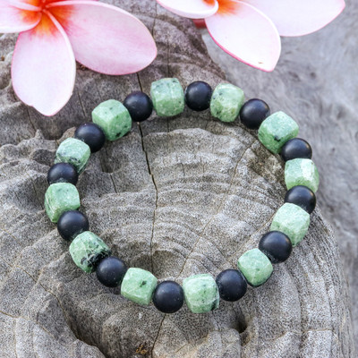 Handcrafted Zoisite and Black Onyx Beaded Stretch Bracelet